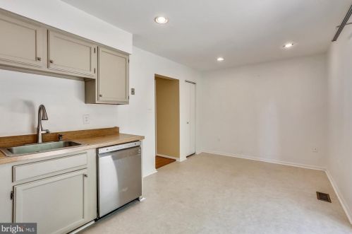 145 Kinsman View Cir, Silver Spring MD 20901-1600 exterior