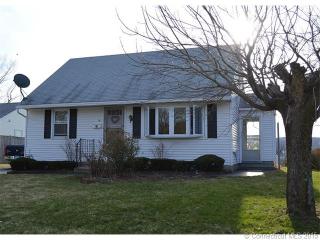 136 View St, Torrington, CT 06790-5557