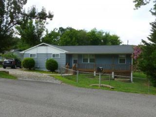 5201 Winding Ln, Hixson, TN 37343-3852