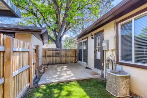 3810 Evanston St, Aurora CO 80014-3921 exterior