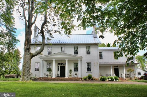 2811 Peaceful Ln, Harrisonburg, VA 22802-4557