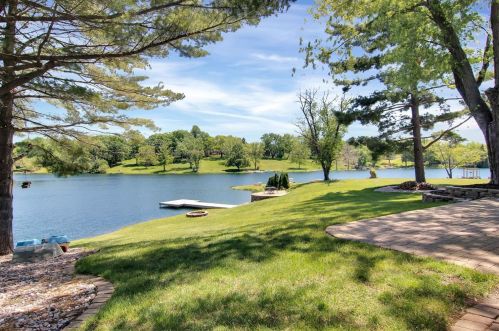 12323 White Oak Dr, Crown Point, IN 46307-8420