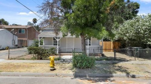 415 K St, Modesto, CA 95351-2833