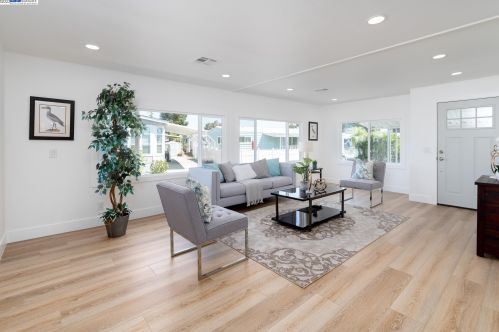 345 Via Peralta, Pacheco, CA 94553-5270