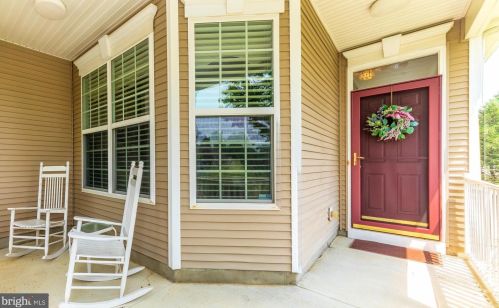 2 Mansion Dr, Auburn, NJ 08085-5061