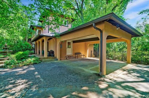 899 Cumberland Rd, Atlanta GA  30306-3213 exterior
