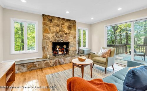 10 Lefferts Ct, Middletown NJ  07748-3031 exterior