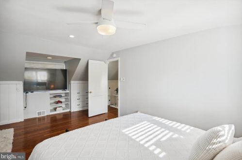 2304 Eccleston St, Silver Spring MD  20902-5015 exterior