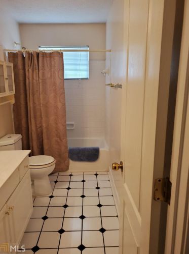 5 Arbor Cove Dr, Stockbridge GA  30281-6440 exterior