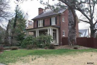 154 Merion Rd, York, PA 17403-3730