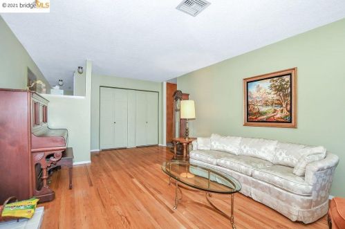 3562 Skylark Dr, Concord CA  94520-1515 exterior