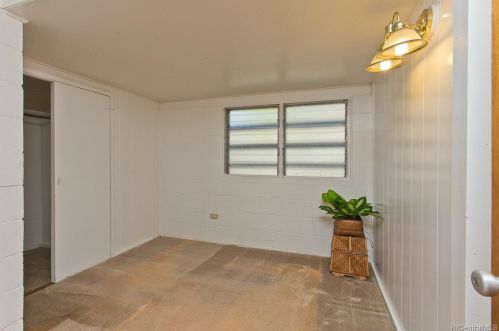 3028 Holua Way, Honolulu HI  96819-2932 exterior