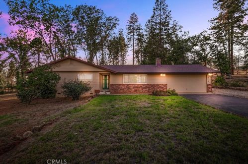 6179 Woodbrook Cir, Paradise, CA 95969-4043