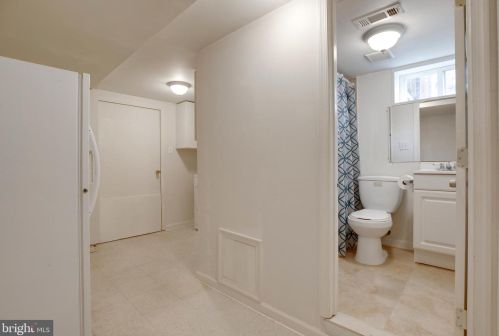 7321 Lamar Dr, Springfield VA  exterior