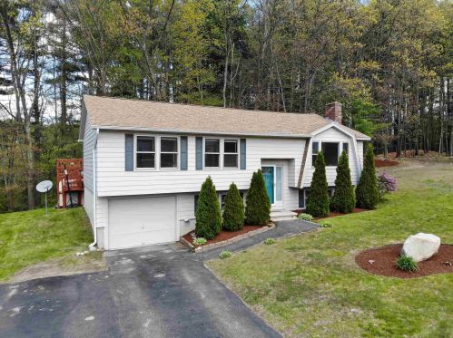 22 Jennifer Dr, Nashua, NH 03062-1932
