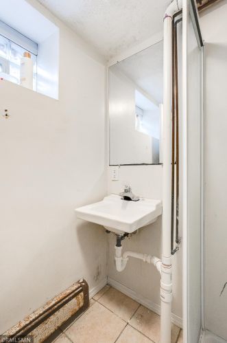 541 Gotzian St, Saint Paul MN  55106-5333 exterior