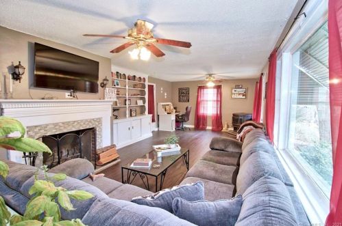 1000 New Litchfield St, Torrington, CT 06790-6103