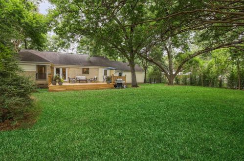 1440 El Campo Dr, Dallas TX  75218-3520 exterior