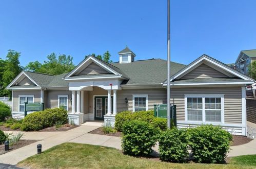 112 Mill St, Woonsocket, RI 02895-2164