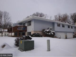 1639 Hickory Hl Dr, Saint Paul MN  55122-2412 exterior
