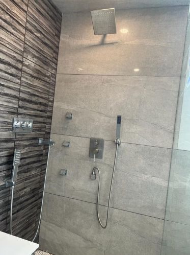 10 Vispera, Irvine CA  92620-2127 exterior