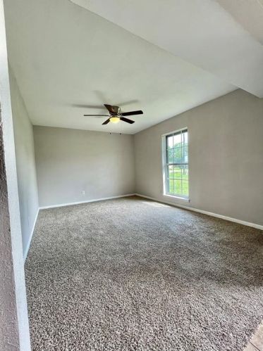 509 Dwyer St, Angleton TX  77515-5286 exterior