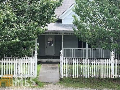 303 Church St, Villa Rica, GA 30180-1920