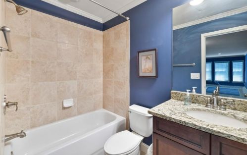 651 Lockton Pl, Atlanta GA  30342-5044 exterior
