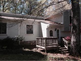 503 Magnolia Dr, Holly Springs GA  30188-4713 exterior