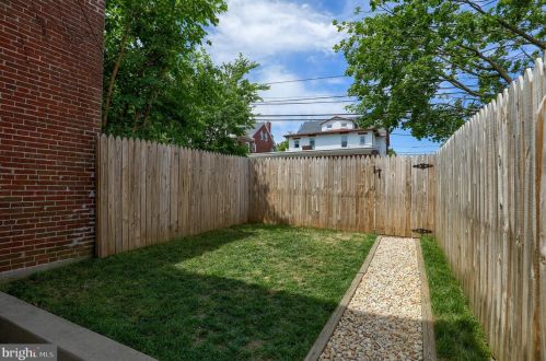 624 Pne St, Lancaster PA  17603-2824 exterior