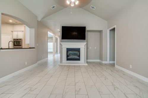 7006 Woodsprings Dr, Garland TX  75044-2837 exterior