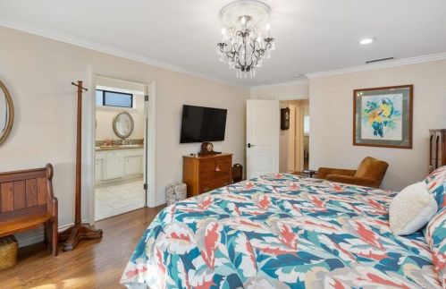 3433 Royal Rd, Vista CA  92084-6616 exterior