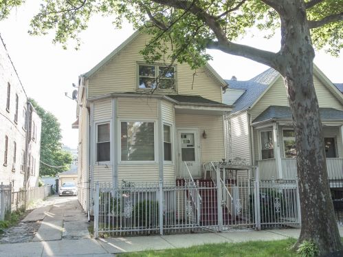 2824 Springfield Ave, Chicago, IL 60623-4421