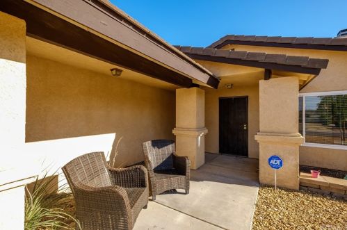 14775 Grafton Ln, Helendale, CA 92342-7780