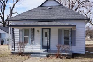 311 E St, Ramona, KS 67475-9026