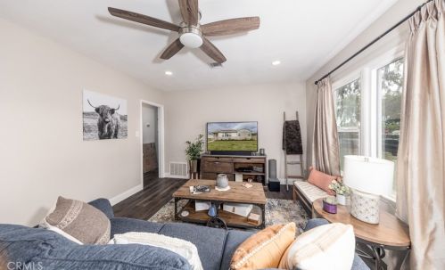 818 9th Ave, Upland CA  91786-4001 exterior