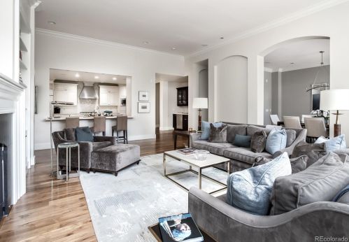 15 Ln, Englewood CO 80113-7046 exterior