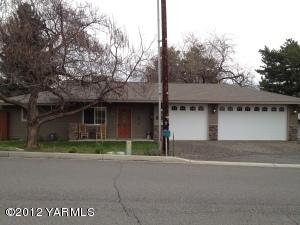 71 Weems Way, Selah, WA 98942-8836