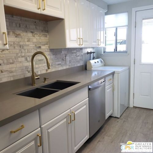 2260 Indian Canyon Dr, Palm Springs, CA 92262-3055