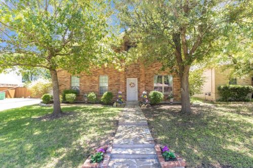 3869 Pinebluff Ln, Rockwall, TX 75032-9212