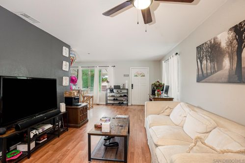 7470 Beryl St, Lemon Grove, CA 91945-3217