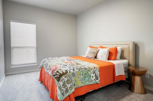 4285 Indian Run Dr, Carrollton TX 75010-3297 exterior