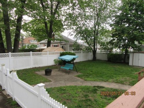 21 Sutton Ave, Warwick, RI 02889-8329