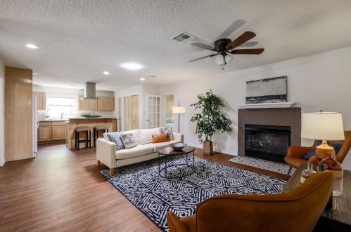 8416 Briarwood Ln, Austin TX  78757-6929 exterior