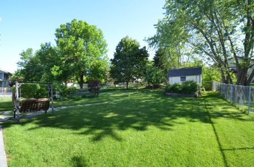 1663 Helena Rd, Saint Paul MN  55128-5524 exterior