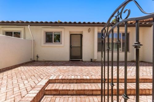 339 Orwell Ln, Encinitas, CA 92024-4811