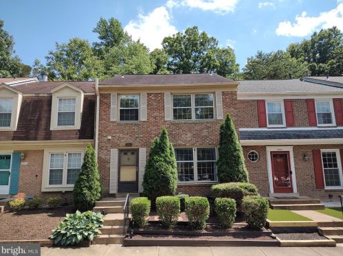 7905 Bethelen Woods Ln, Springfield, VA 22153-2010