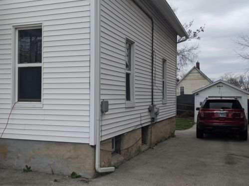 308 Hyde Park St, Joliet, IL 60436-2107