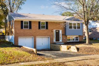 5467 Darcy Rd, Columbus, OH 43229-4126