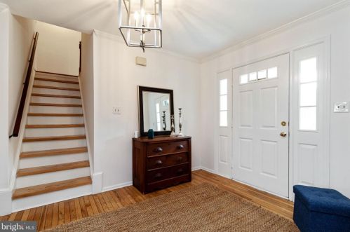 12675 Still Pond Ln, Herndon, VA 20171-2228